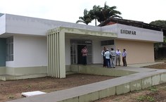 Prédio de laboratórios da Esenfar