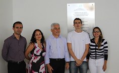 Pró-reitor de gestão institucional, Pedro Valentim; Reitor Eurico Lôbo e equipe da Superintendência de Infraestrutura durante inauguração do Depósito de Bens do Campus A.C. Simões