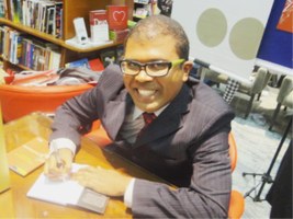 Tese apresenta a experiência de crianças com tablets