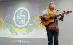 O artista Eliezer Setton abrilhantou a abertura da Bienal