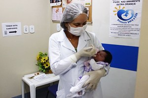 Banco de Leite do HU desenvolve atividades para estimular amamentação