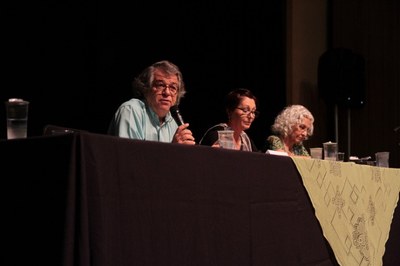 Ricardo Antunes e Ana Maria Vasconcelos participaram de debate e lançaram livros na Bienal