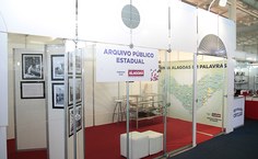Arquivo público na Bienal