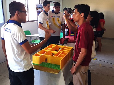 Alunos do ensino fundamental e médio participam do Matfest