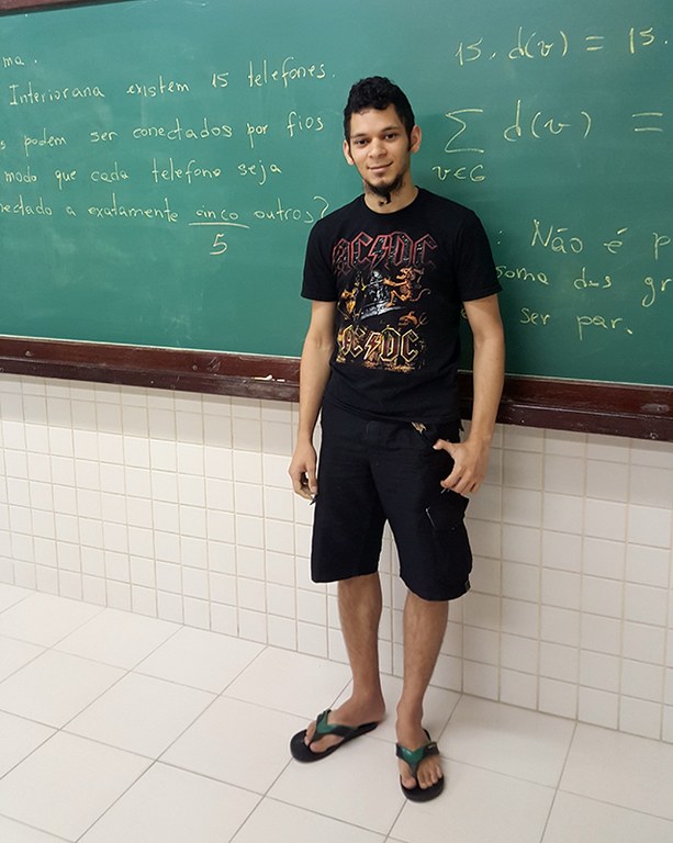 Alan começou a participar de Olimpíadas de Matemática no ensino fundamental e compartilhou experiência no Matfest