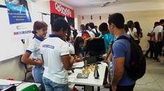 Alunos expondo na MatExpo