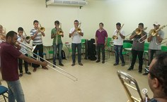 Oficina de trombone no Espaço Cultural