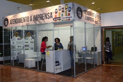 Espaço de atendimento à imprensa auxilia cobertura da 7ª Bienal de Alagoas