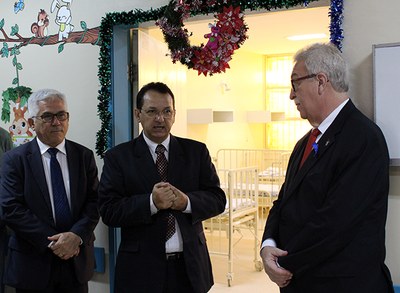 Presidente da Ebserh, Newton Lima Neto; reitor Eurico Lôbo e superintendente do HU, Paulo Teixeira, realizaram solenidade nesta quinta