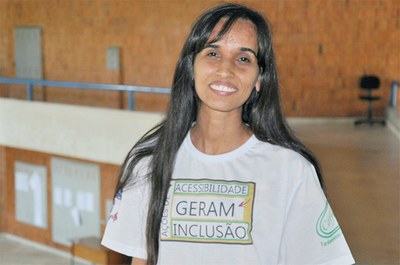 Lívia Couto coordena projeto para a implantação do Núcleo de Acessibilidade no Campus Arapiraca