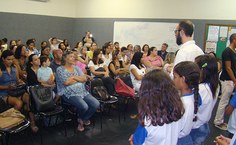 Pais e professores lotaram sala do Corufal, no Espaço Cultural, para prestigiar as crianças