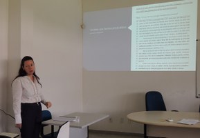 Humor e tecnologias são usados como forma de discutir a leitura em sala de aula