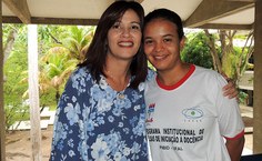 Ruslane Bião, coodenadora do Pibid, e Edleide da Rocha, bolsista relatam  novas práticas de ensino da Filosofia