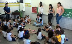 Crianças aprendem a importância de uma alimentação saudável