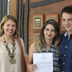 Reitora Valéria Correia empossa docente para o curso do Design