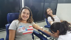 A estudante Cíntia Chagas aprovou o trote solidário