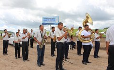 Cerimônia de doação do terreno teve a participação de banda de música da cidade