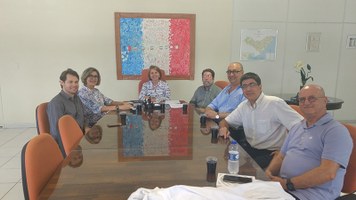 Comunidade acadêmica recebe pesquisadores visitantes