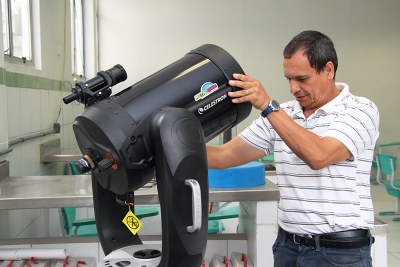 Professor Argolo desenvolve pesquisa no Campus Arapiraca e continua orientando, como voluntário, em laboratório de Física do Ifal