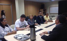 Gestão presta solidariedade à família do professor