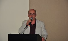 Professor Flávio Sacco durante a palestra de abertura