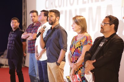 Reitora Valéria Correia e o coordenador geral do evento, o professor Sérgio Onofre, participaram do encerramento