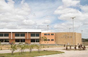 Estudantes desocupam prédio do Campus do Sertão após 64 dias