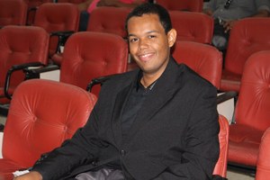 Projeto Casa de Cultura entrega certificado de espanhol para 64 alunos