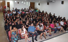 Auditório da Biblioteca Central ficou lotado com a formatura das turmas de espanhol do projeto Casa de Cultura