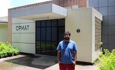 Professor Héctor Allende, no Centro de Pesquisa de Matemática Computacional (CPMAT), onde o estudo é desenvolvido