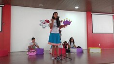 Grupo faz apresentação em escolas públicas