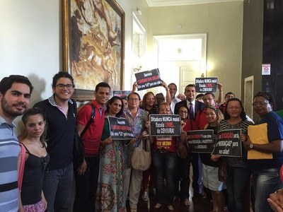 Professores e alunos se manifestam contra a lei da "Escola Livre". Foto: Odilon Rios | nothing