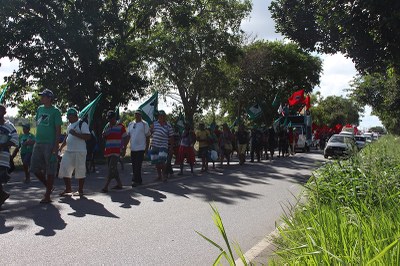 Movimentos sociais em marcha para a Ufal. Fotos: Thiago Prado