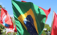 Movimentos sociais levaram bandeiras para a marcha