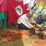 Movimentos agrários iniciam horta e plantam mudas no Campus A.C Simões