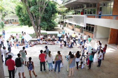 Protesto aconteceu no hall da Reitoria. Fotos: Thyeres Medeiros | nothing