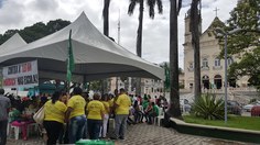 Manifestação aconteceu na praça Dom Pedro II