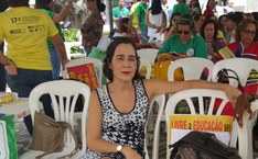 Professora Clara Suassana participou do protesto