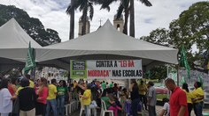 Professores da Ufal participam de manifestação contra Lei Escola Livre