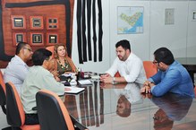 O presidente do IMA, Gustavo Lopes (de branco), lembrou que a Ufal já é parceira em muitas ações. Foto: Thiago Prado