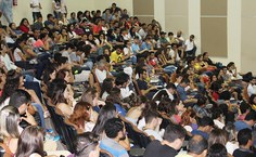 O Auditório da Reitoria teve lotação máxima durante o evento