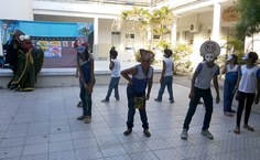 Intervenção dos alunos da Escola Brandão Lima no pátio do Espaço Cultural da ufal