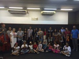 Crianças participam de recital junto com Camerata da Ufal