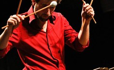 Moralez em apresentação no Festival de Percussão de São Paulo