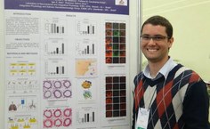 Tales Oliveira apresentando os resultados da pesquisa em eventos científicos.