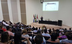 Auditório lotado para o debate sobre o Marco Legal da Ciência