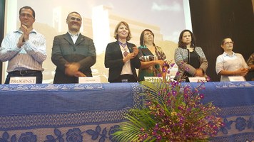 Posse da nova superintendente do Hospital Universitário lotou auditório