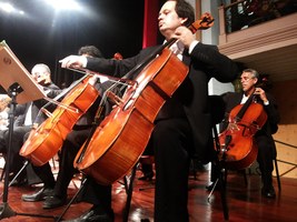 Quinta Sinfônica terá participação especial de violoncelista formado nos EUA
