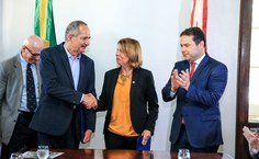 Ministro Aldo Rebelo firma parceria com a Ufal