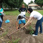 Bosque em Defesa da Vida recebe cuidados de professores e parentes de vítimas